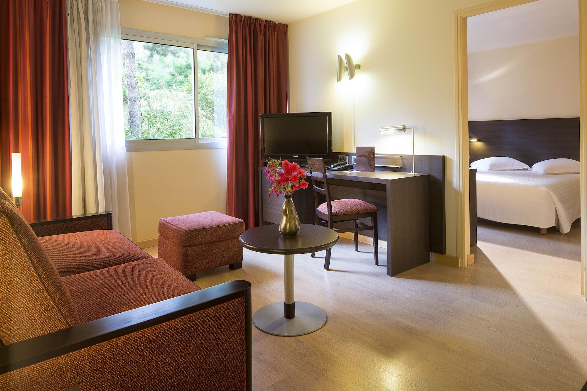 Oceania Quimper Hotel Exterior photo